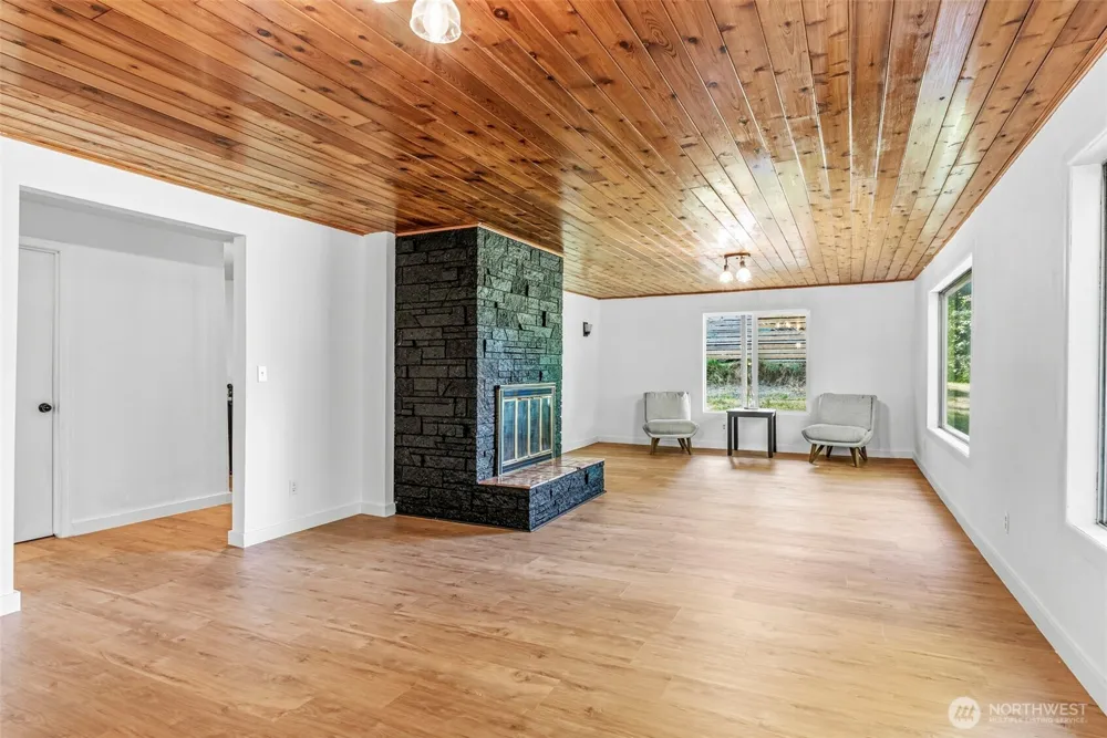 4212 Westside Highway Castle Rock, WA 98611