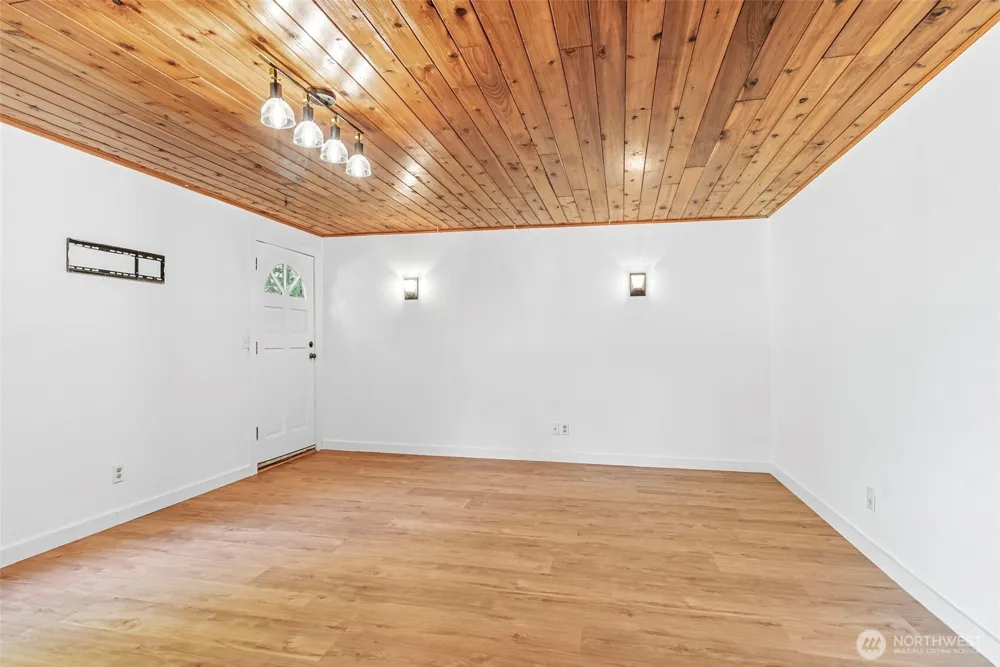 4212 Westside Highway Castle Rock, WA 98611