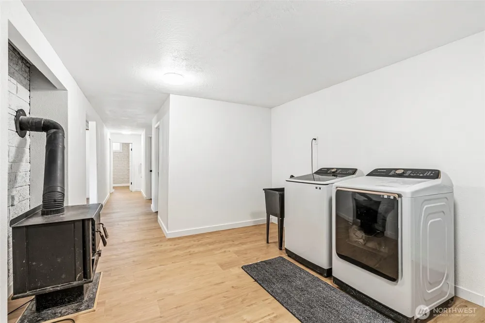 4212 Westside Highway Castle Rock, WA 98611