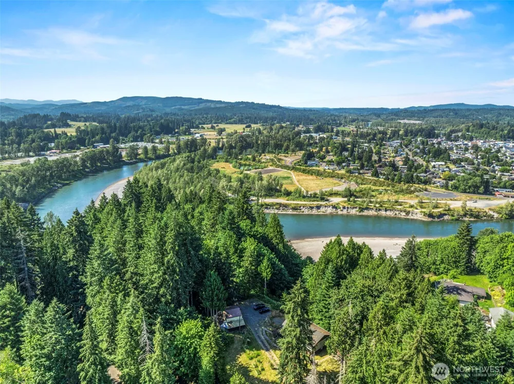 4212 Westside Highway Castle Rock, WA 98611