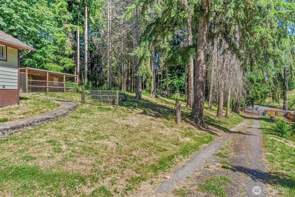4212 Westside Highway Castle Rock, WA 98611