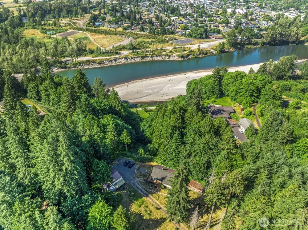 4212 Westside Highway Castle Rock, WA 98611