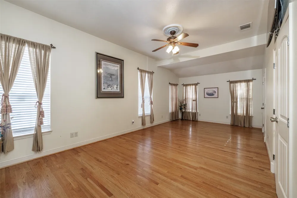 4699 County Road 1600 Alba, TX 75410