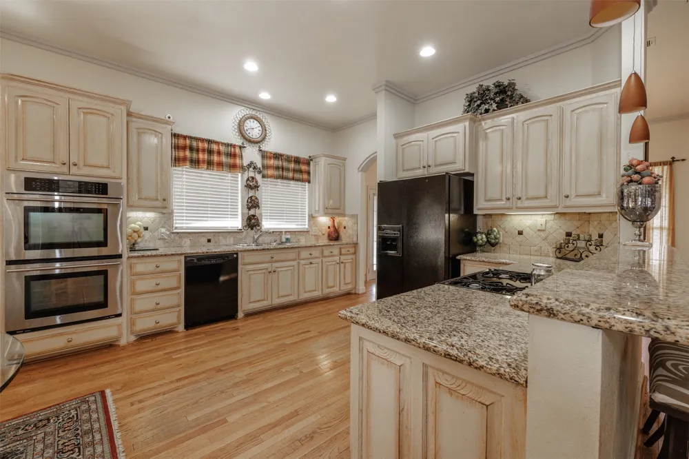 4699 County Road 1600 Alba, TX 75410
