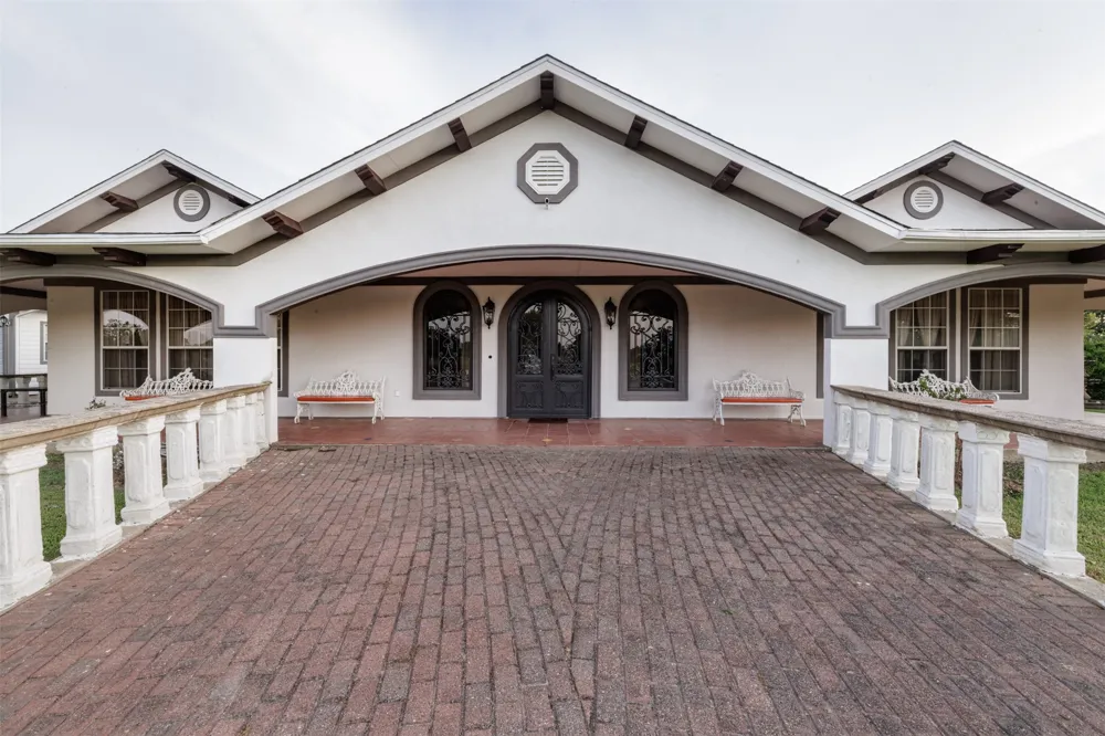 4699 County Road 1600 Alba, TX 75410