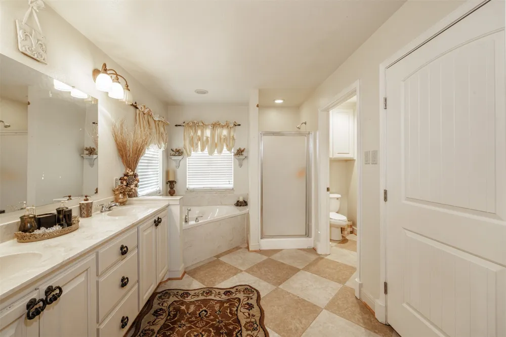 4699 County Road 1600 Alba, TX 75410