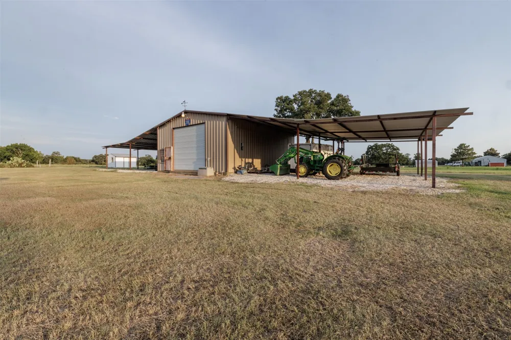 4699 County Road 1600 Alba, TX 75410