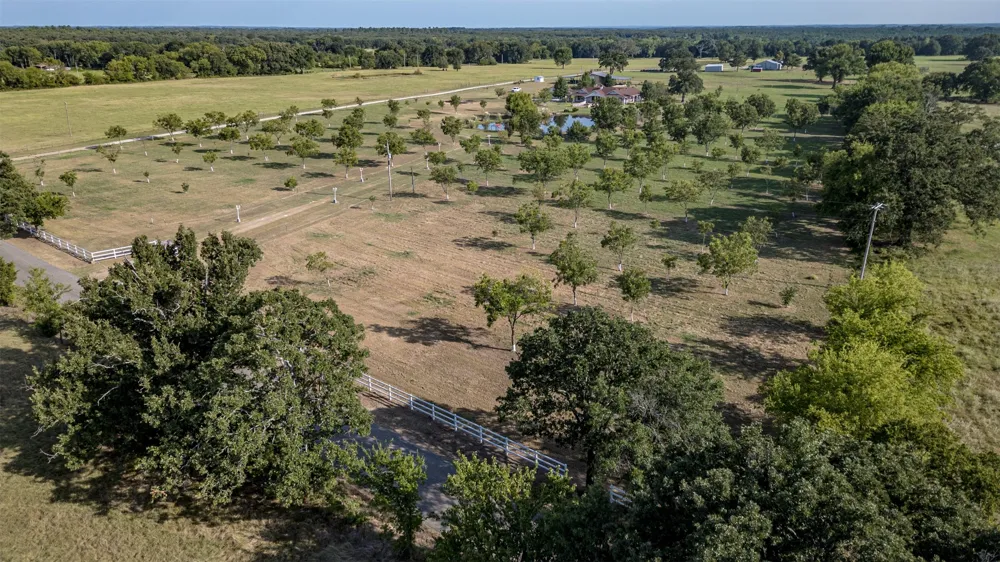 4699 County Road 1600 Alba, TX 75410
