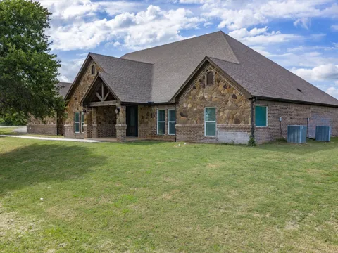 910 County Road 1111