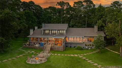 582 Windy Point Drive