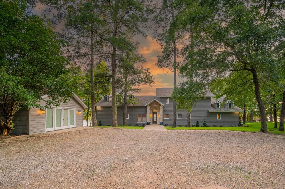582 Windy Point Drive Mount Vernon, TX 75457