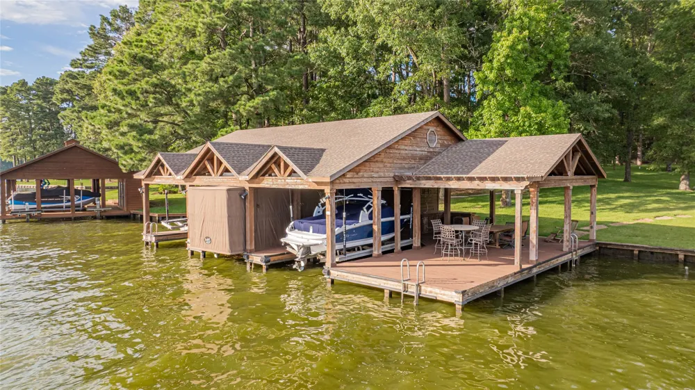 582 Windy Point Drive Mount Vernon, TX 75457