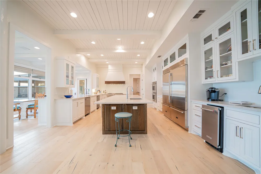 582 Windy Point Drive Mount Vernon, TX 75457