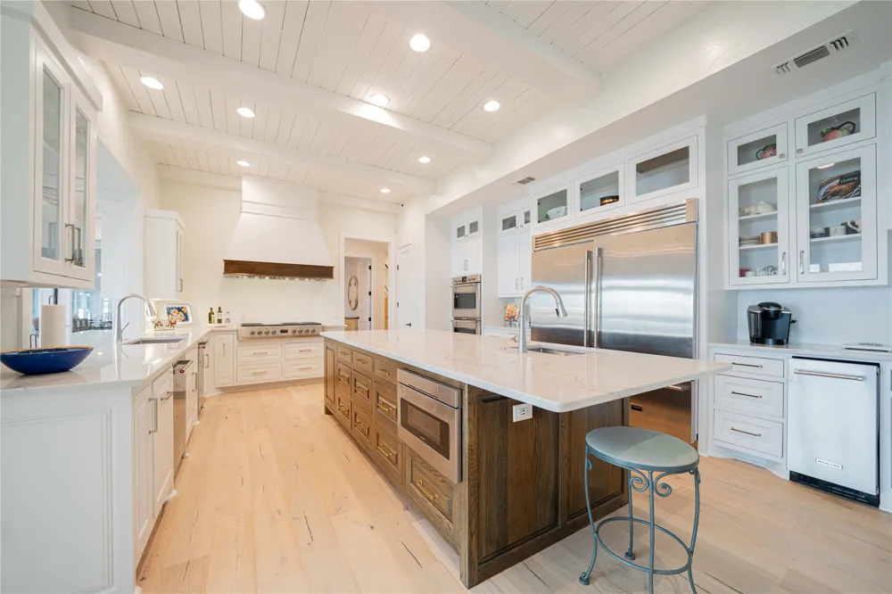 582 Windy Point Drive Mount Vernon, TX 75457