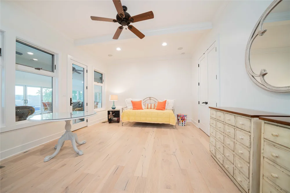 582 Windy Point Drive Mount Vernon, TX 75457