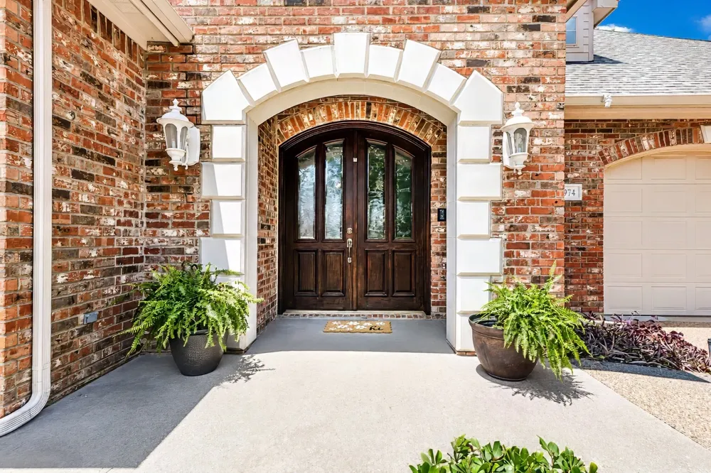 5974 River Bend Drive Benbrook, TX 76132