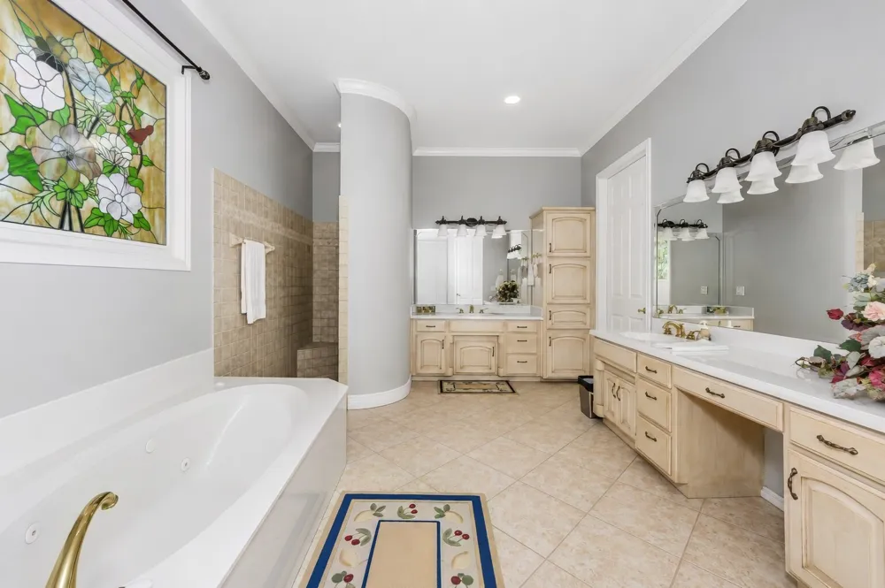 5974 River Bend Drive Benbrook, TX 76132