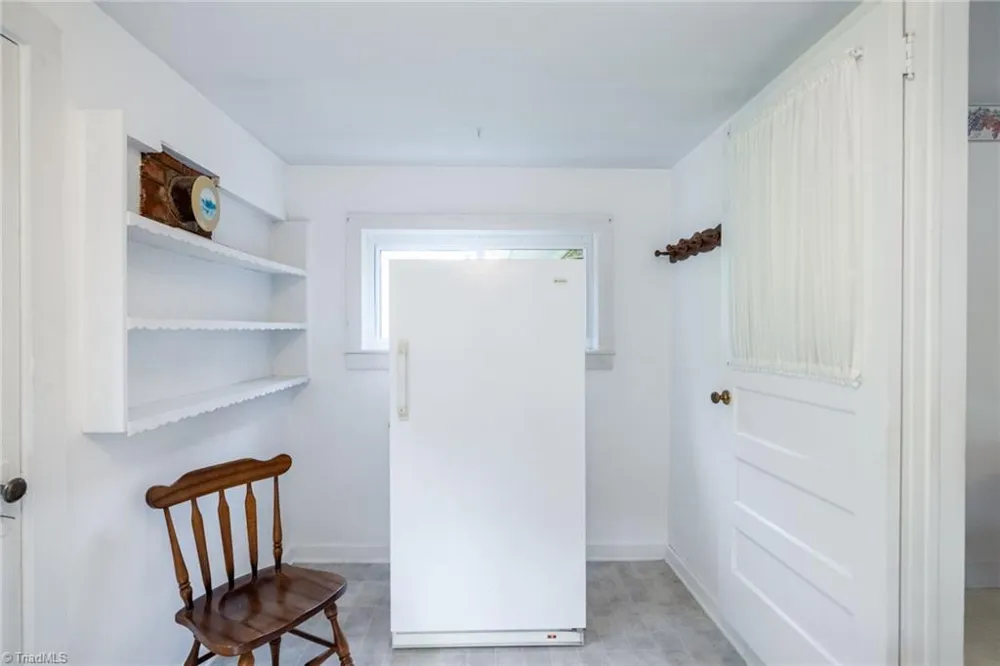 8693 NC Highway 88 E Laurel Springs, NC 28644