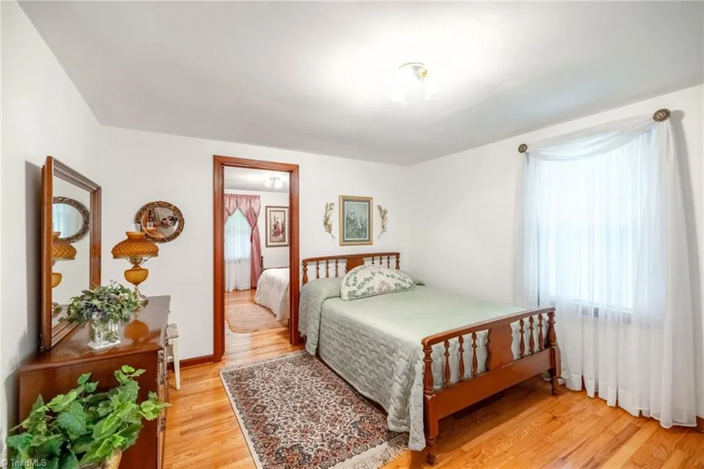 8693 NC Highway 88 E Laurel Springs, NC 28644