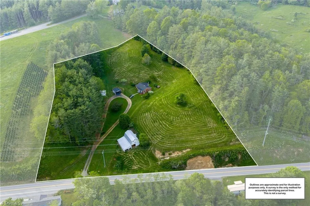 8693 NC Highway 88 E Laurel Springs, NC 28644