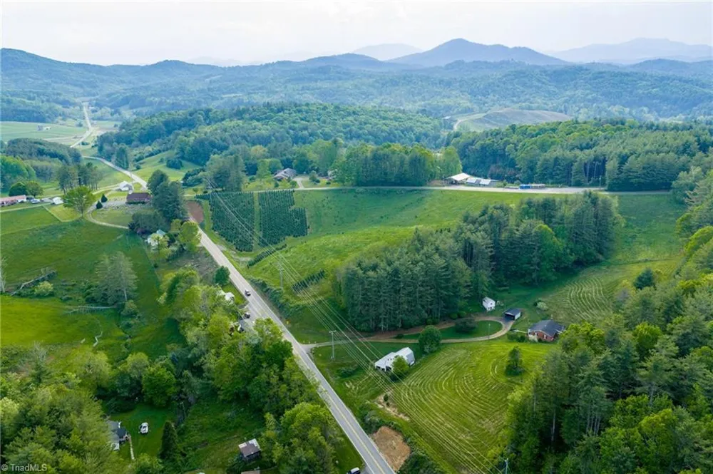 8693 NC Highway 88 E Laurel Springs, NC 28644