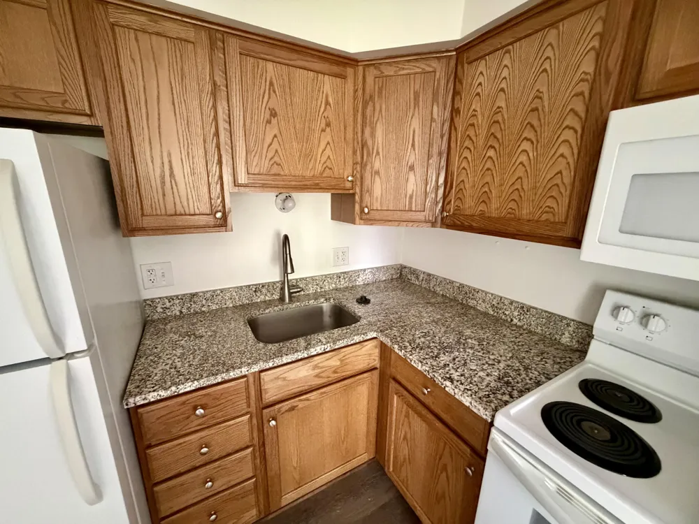 1705 Charlton Road Trenton, MI 48183
