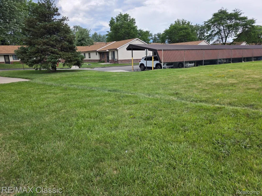 30006 UTICA ROAD Roseville City, MI 48066