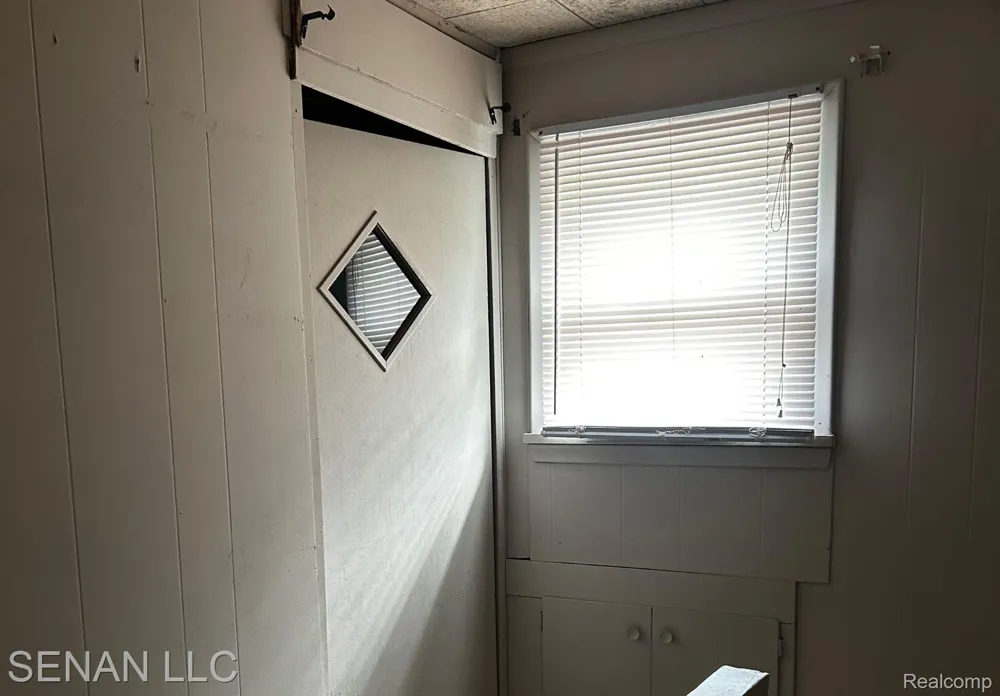 1520 E Oakland Avenue Lansing City, MI 48906