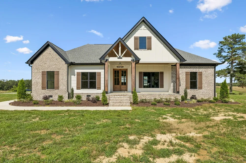 136 Summer Lake Dr Summertown, TN 38483