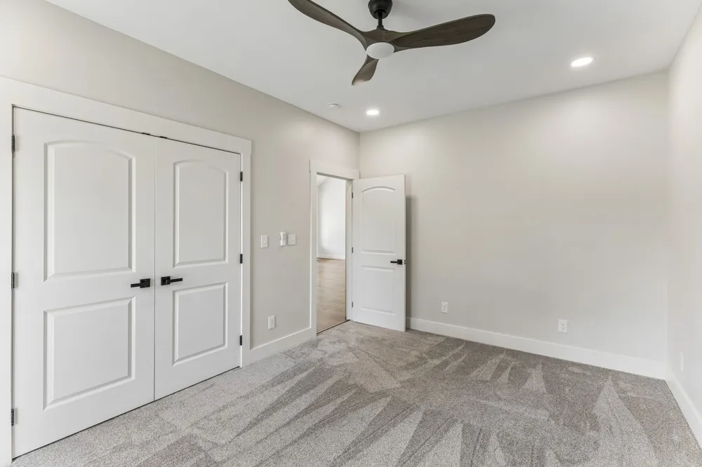 136 Summer Lake Dr Summertown, TN 38483