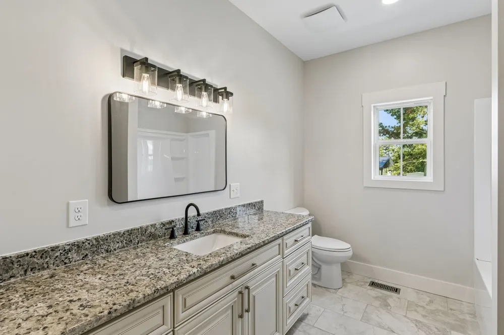 136 Summer Lake Dr Summertown, TN 38483