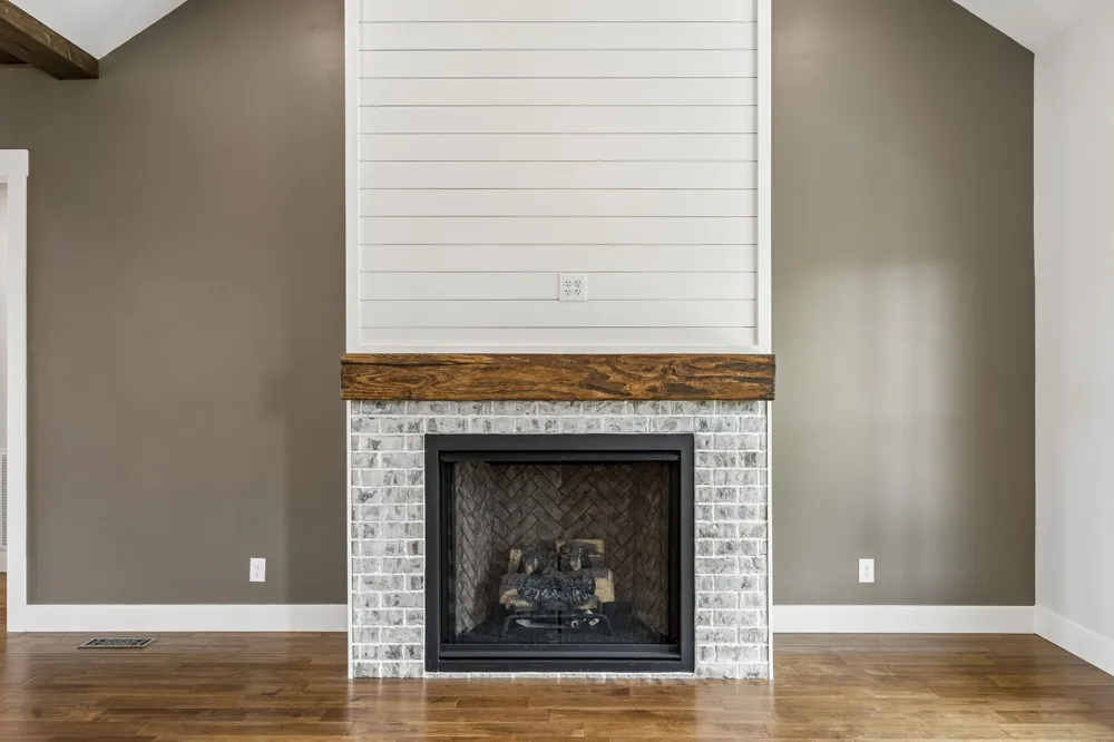 136 Summer Lake Dr Summertown, TN 38483