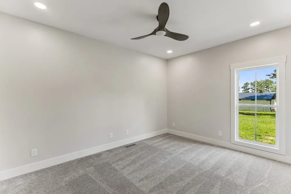 136 Summer Lake Dr Summertown, TN 38483