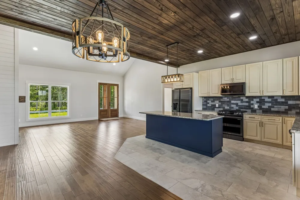 136 Summer Lake Dr Summertown, TN 38483