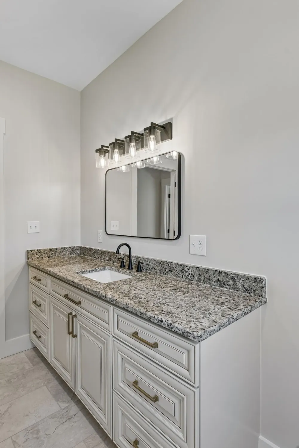 136 Summer Lake Dr Summertown, TN 38483