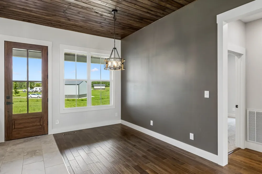 136 Summer Lake Dr Summertown, TN 38483