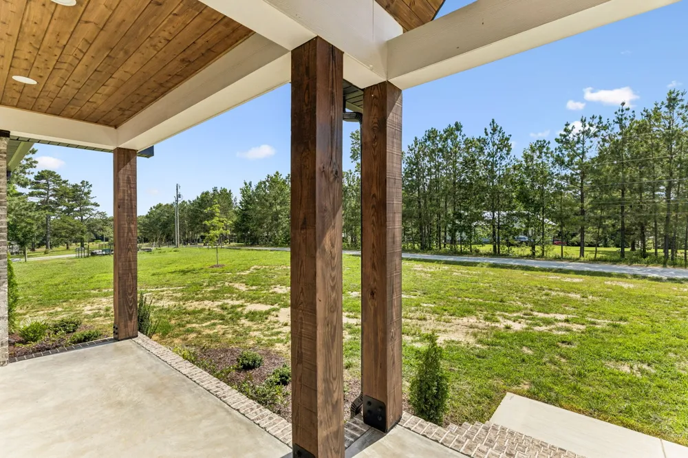 136 Summer Lake Dr Summertown, TN 38483