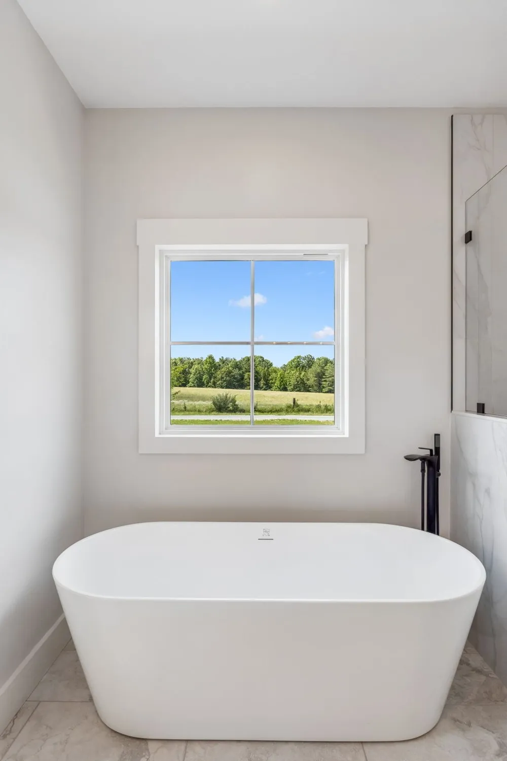 136 Summer Lake Dr Summertown, TN 38483