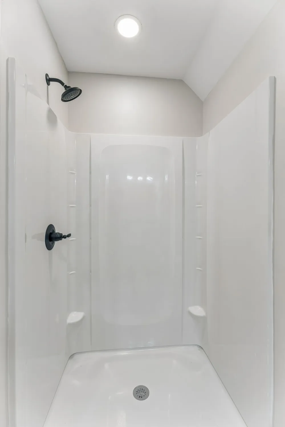136 Summer Lake Dr Summertown, TN 38483
