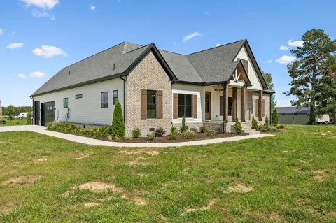 136 Summer Lake Dr