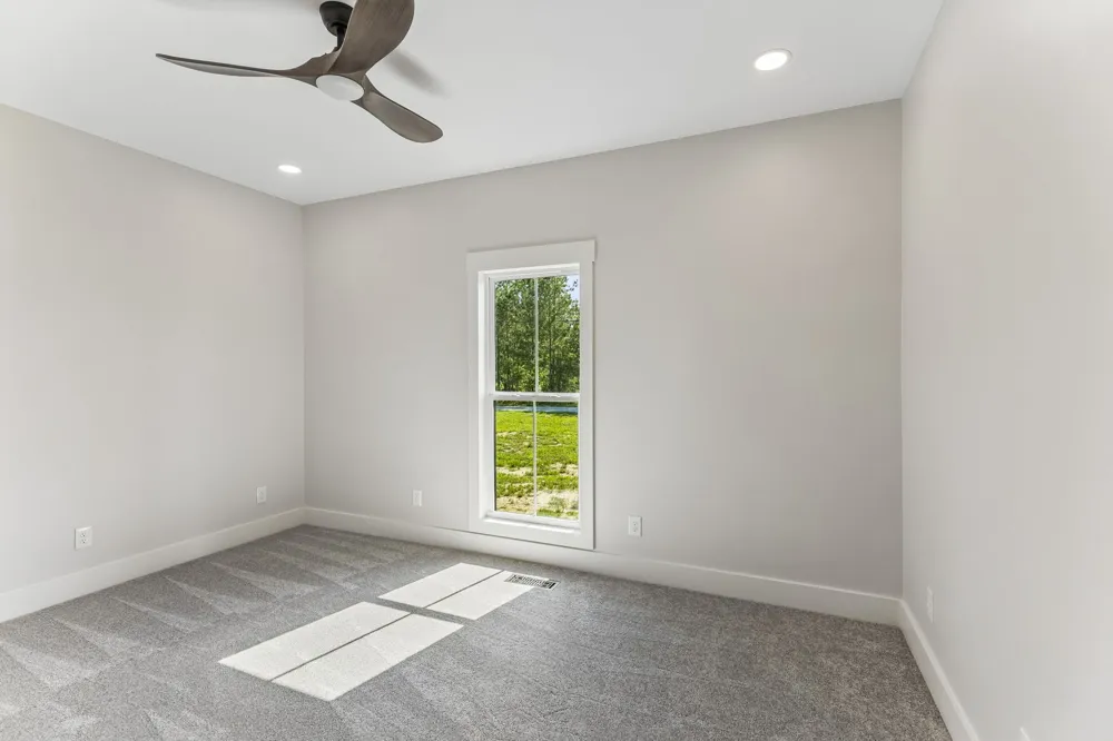 136 Summer Lake Dr Summertown, TN 38483