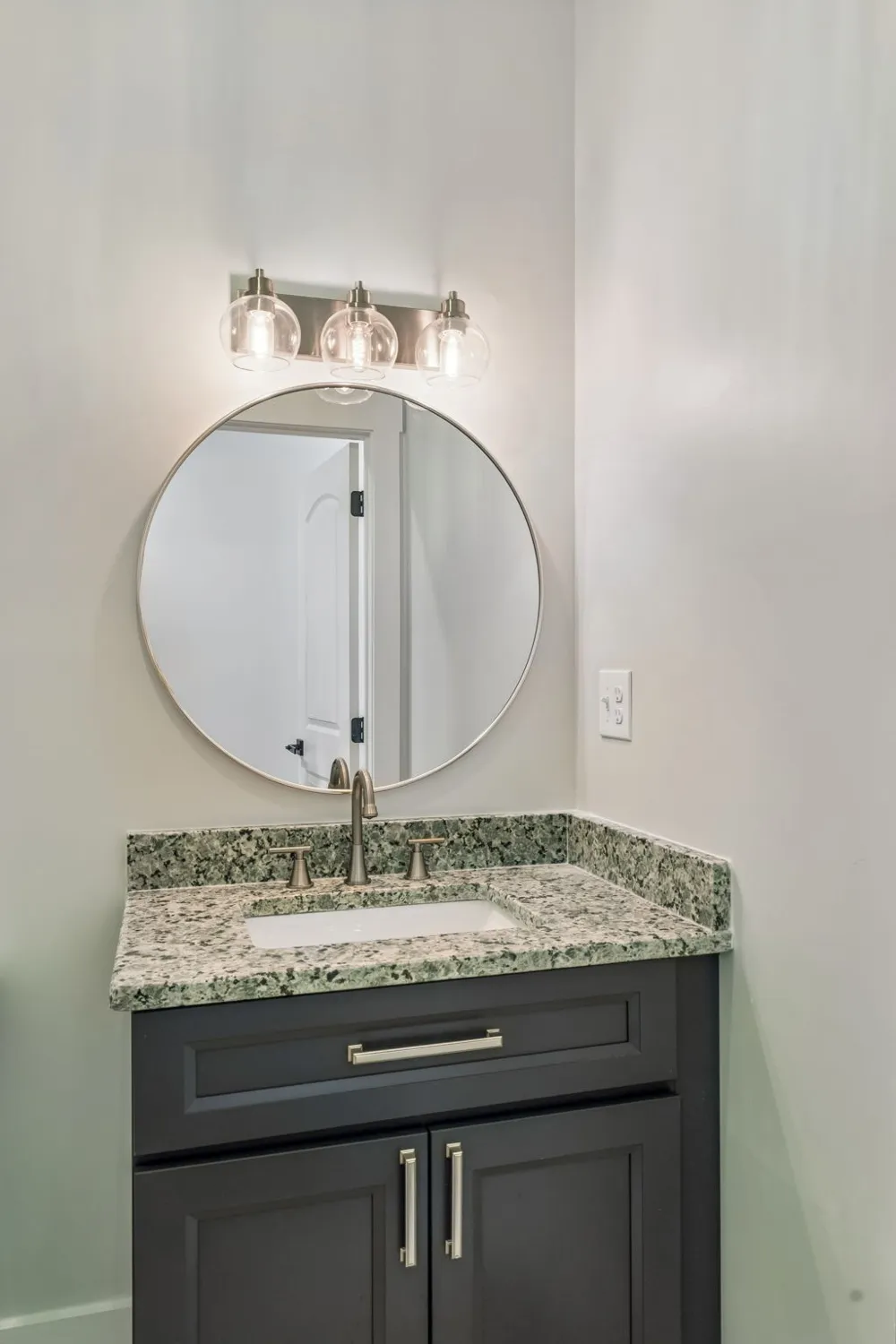136 Summer Lake Dr Summertown, TN 38483