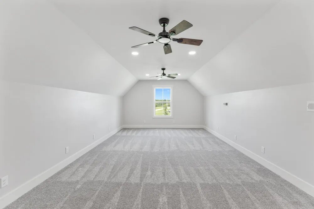 136 Summer Lake Dr Summertown, TN 38483