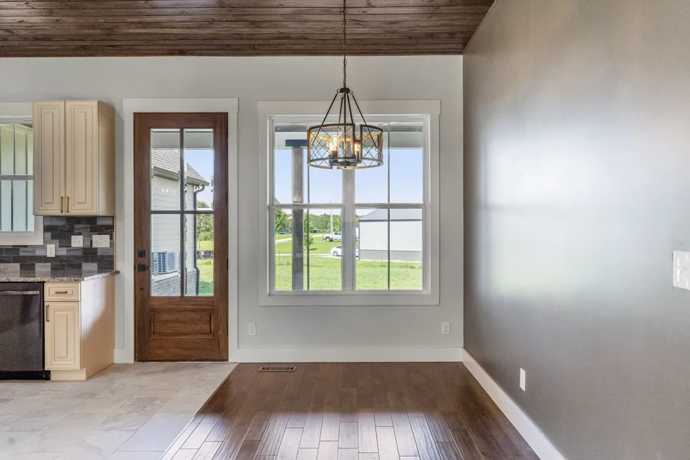 136 Summer Lake Dr Summertown, TN 38483