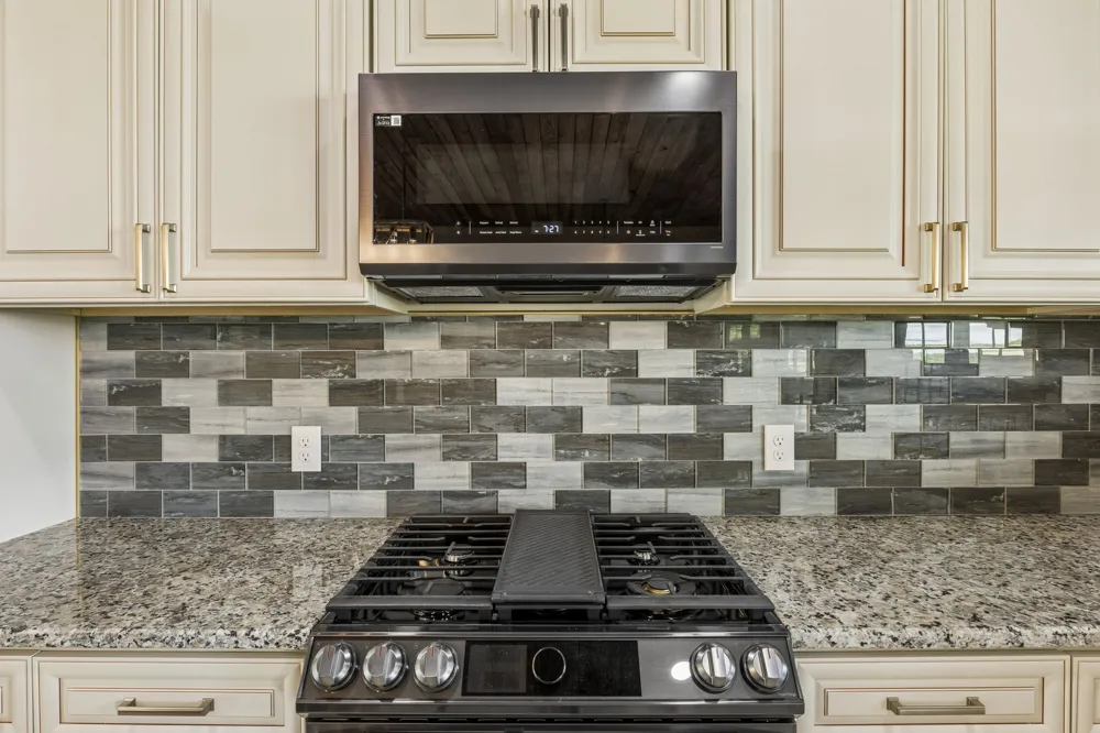 136 Summer Lake Dr Summertown, TN 38483