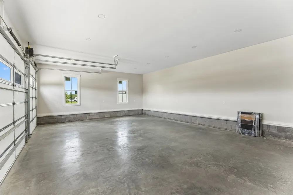 136 Summer Lake Dr Summertown, TN 38483