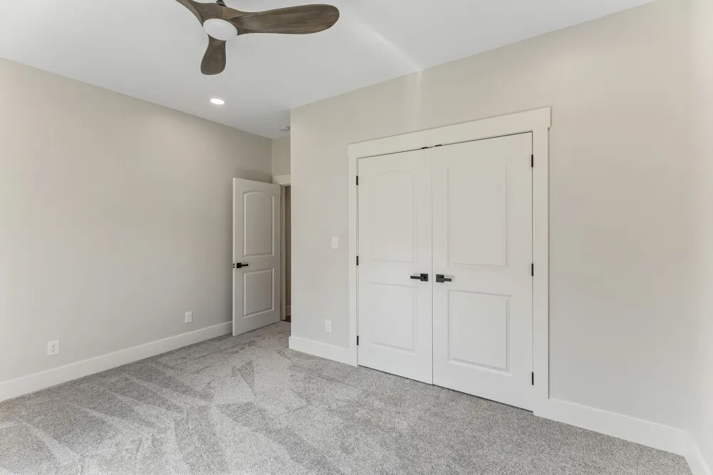 136 Summer Lake Dr Summertown, TN 38483