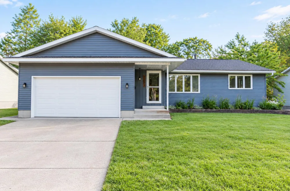 3243 Royal Oak Road Muskegon, MI 49441