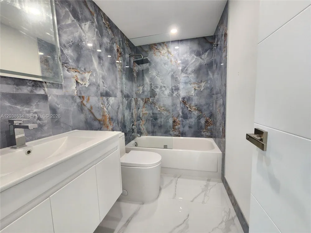 3505 S Ocean Dr #716 Hollywood, FL 33019