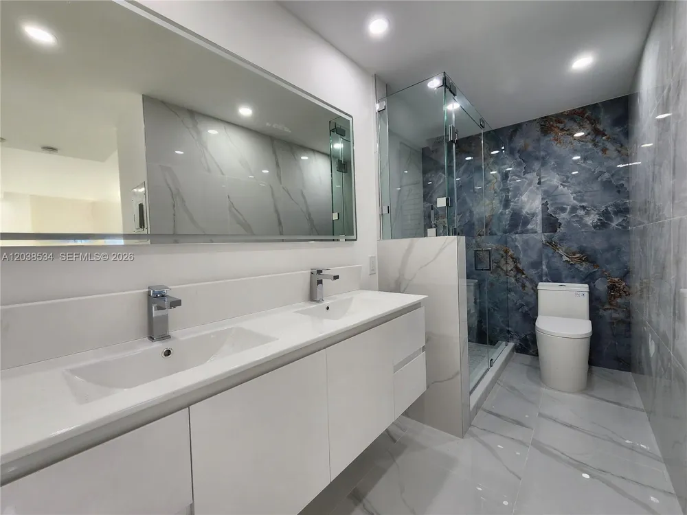 3505 S Ocean Dr #716 Hollywood, FL 33019